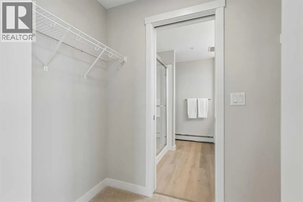 404, 655 Shawnee Square SW