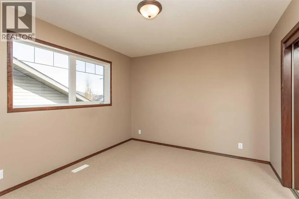 23 Lanterman Close
