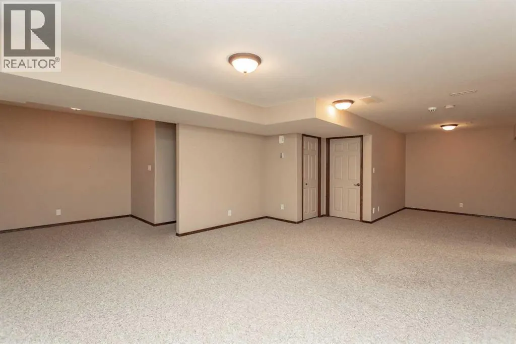 23 Lanterman Close