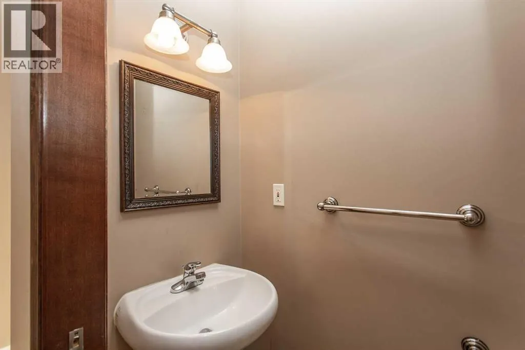 23 Lanterman Close