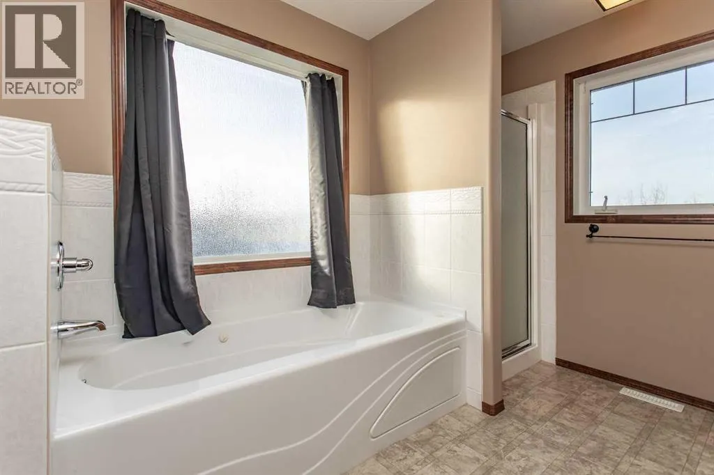 23 Lanterman Close