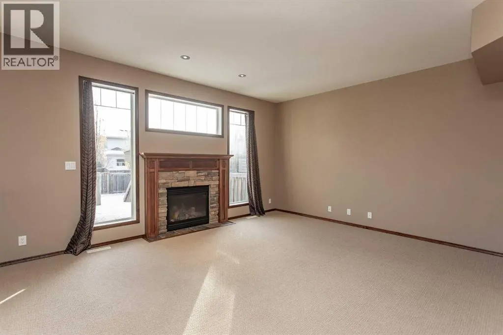 23 Lanterman Close