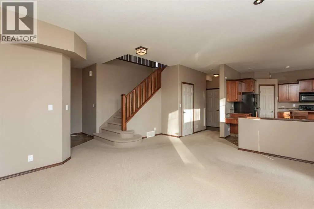 23 Lanterman Close