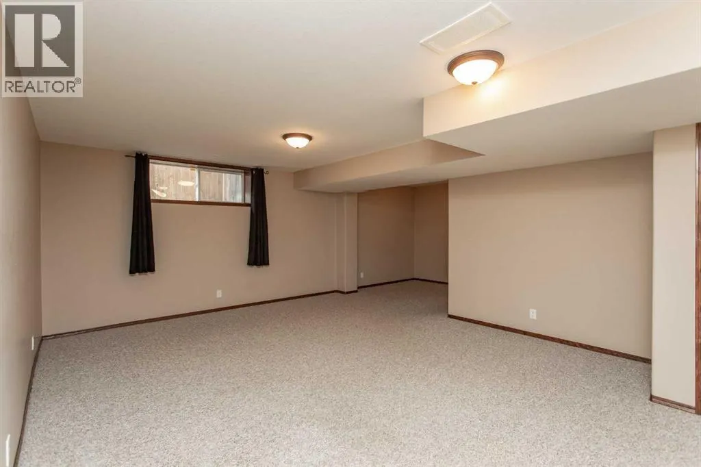 23 Lanterman Close
