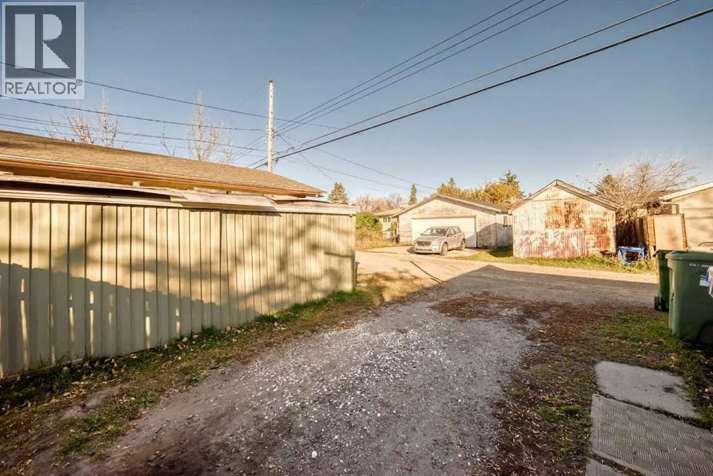 2232 42 Street SE