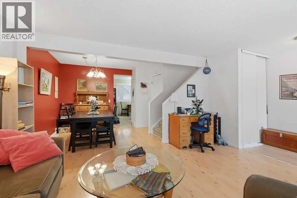 6 Bermuda Lane NW