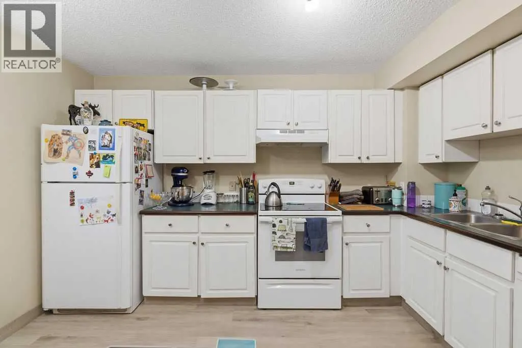6 Bermuda Lane NW