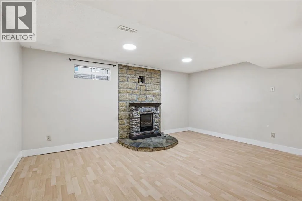 20 Glenpatrick Place