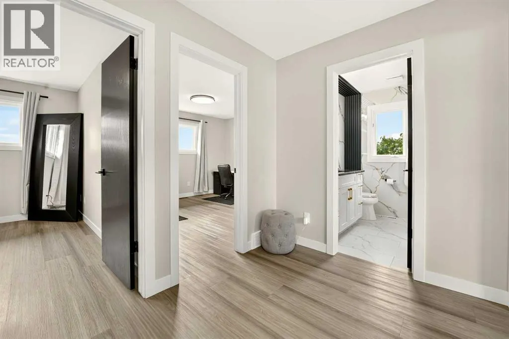 35 Ermineglen Road N