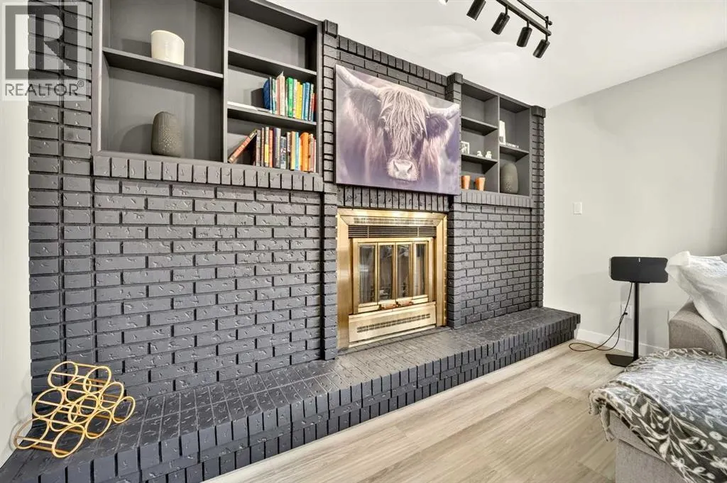 35 Ermineglen Road N