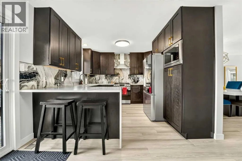 35 Ermineglen Road N