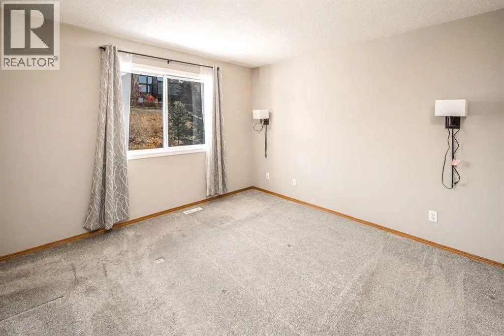 283 Arbour Crest Road NW