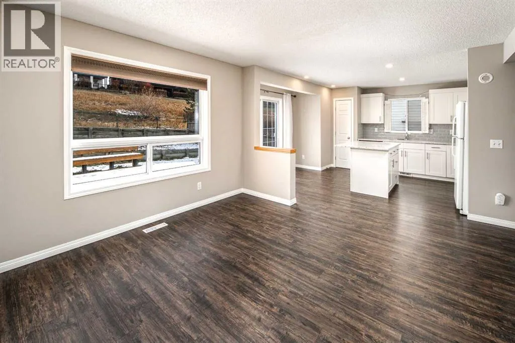 283 Arbour Crest Road NW