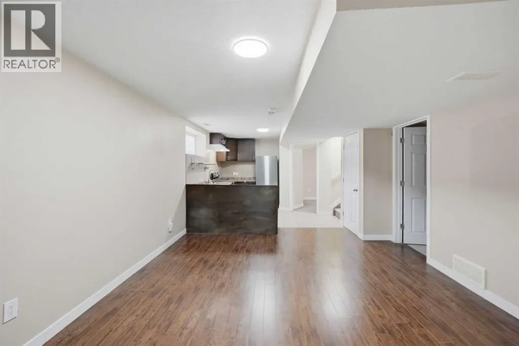 5 Taralake View NE