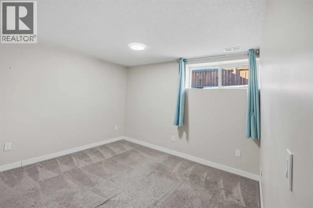 5 Taralake View NE