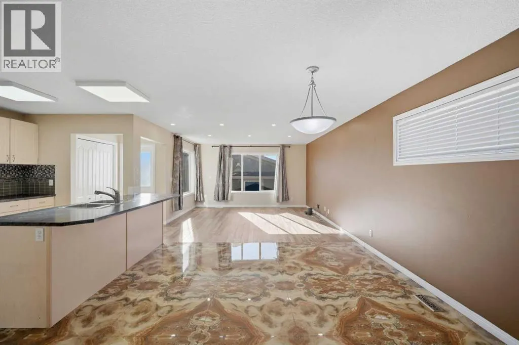 5 Taralake View NE