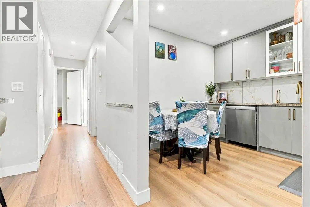 152 Rundleson Place NE