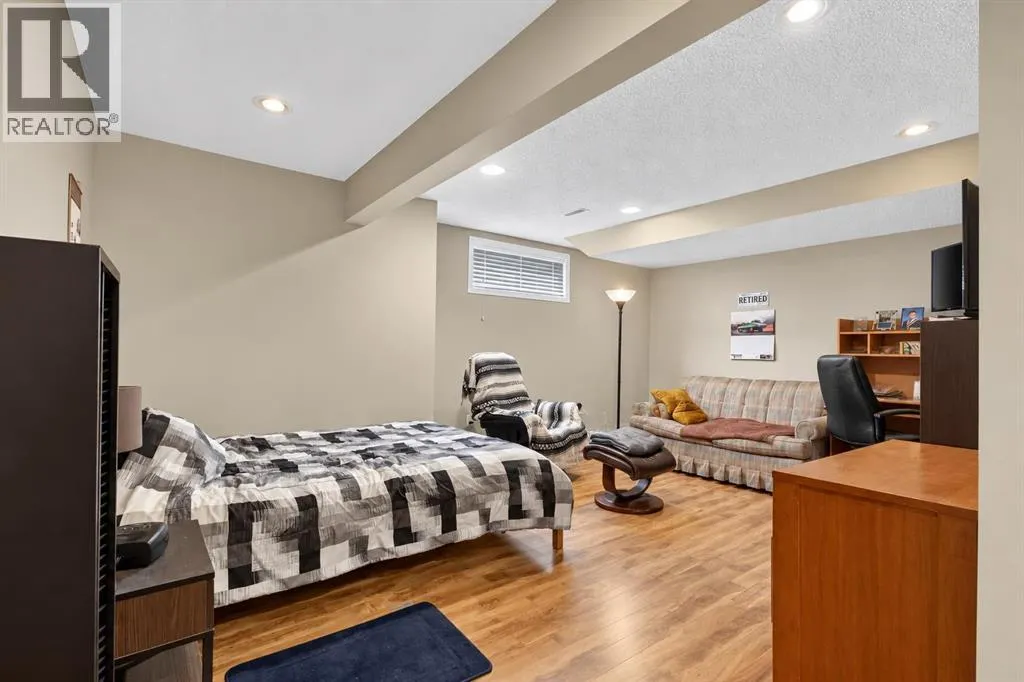 16 Citadel Meadow Gardens NW
