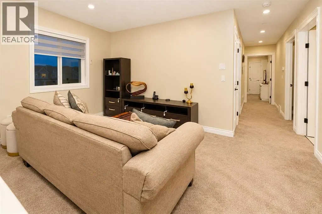 316 Kinniburgh Link