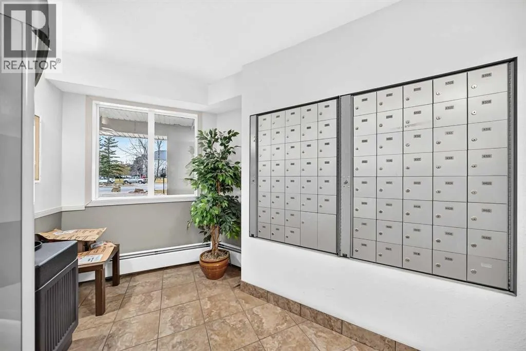 106, 4000 Somervale Court SW