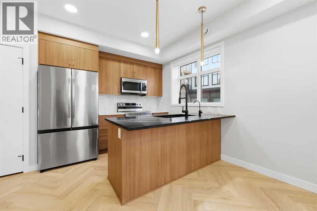 301, 562 Seton Circle SE