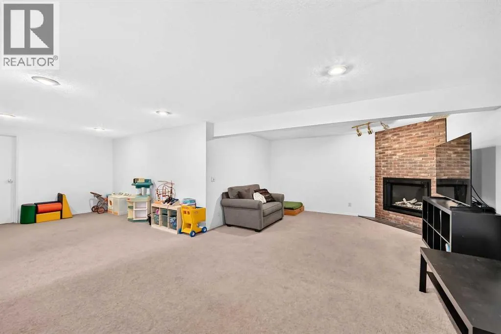 331 Brookmere Road SW