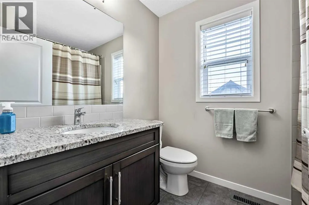 112 Masters Heights SE