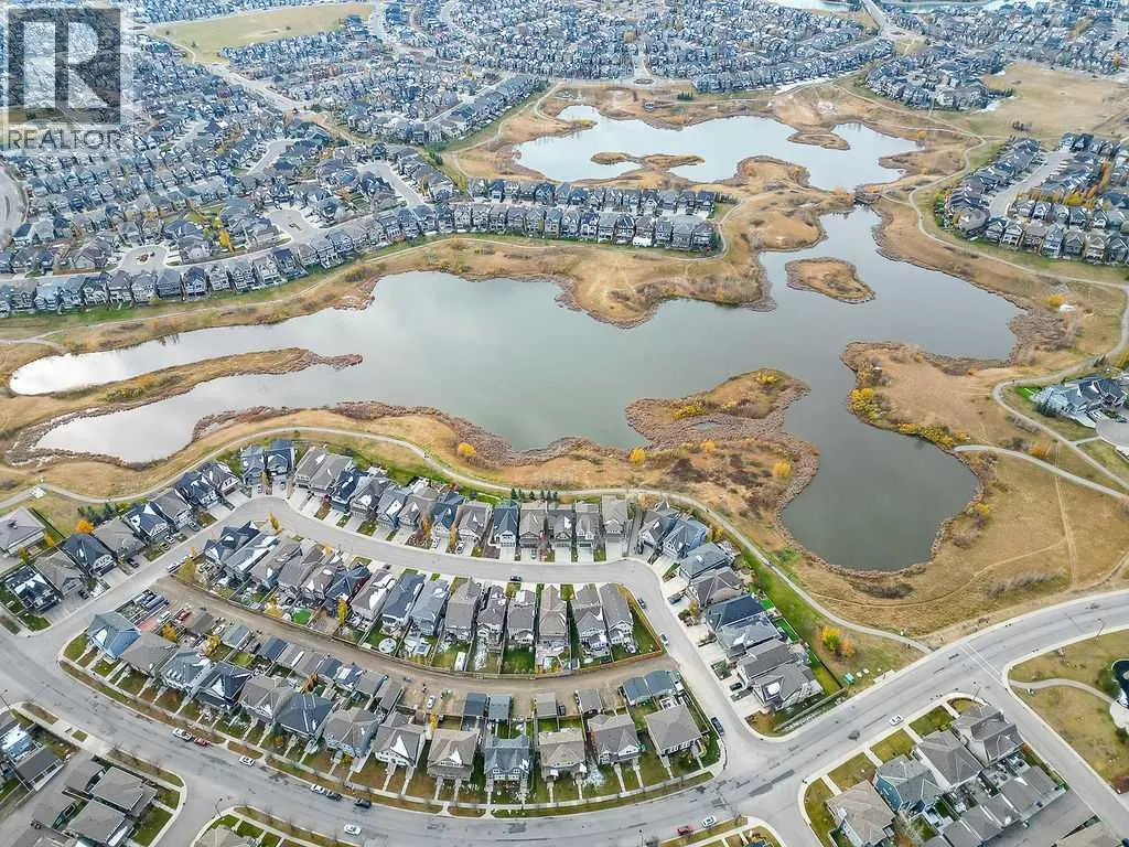 112 Masters Heights SE