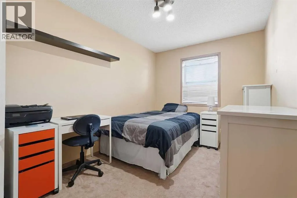 58 Country Hills Villas NW