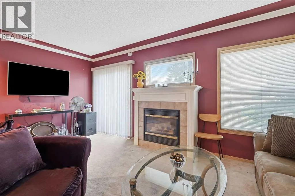 58 Country Hills Villas NW