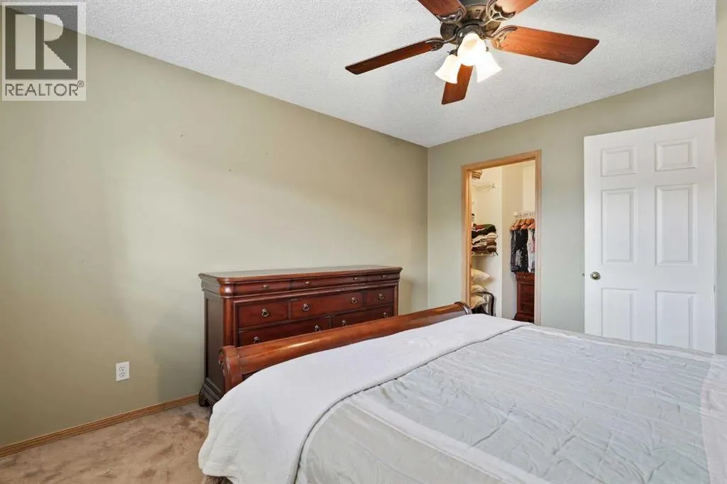 58 Country Hills Villas NW