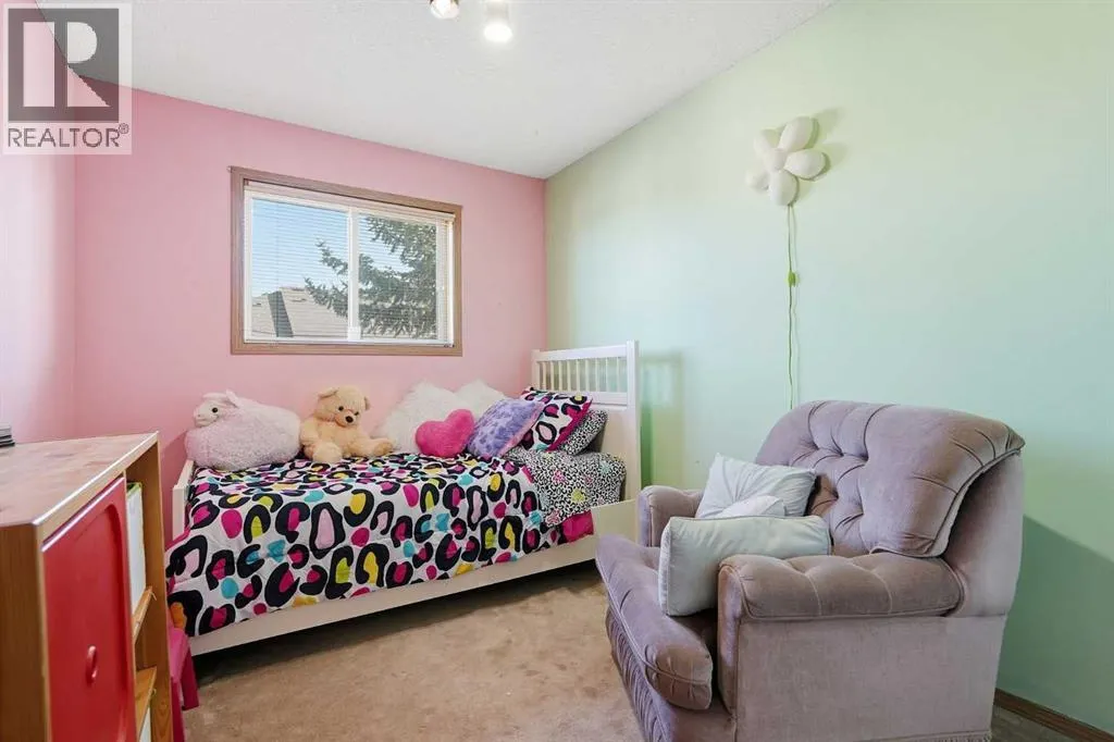 58 Country Hills Villas NW