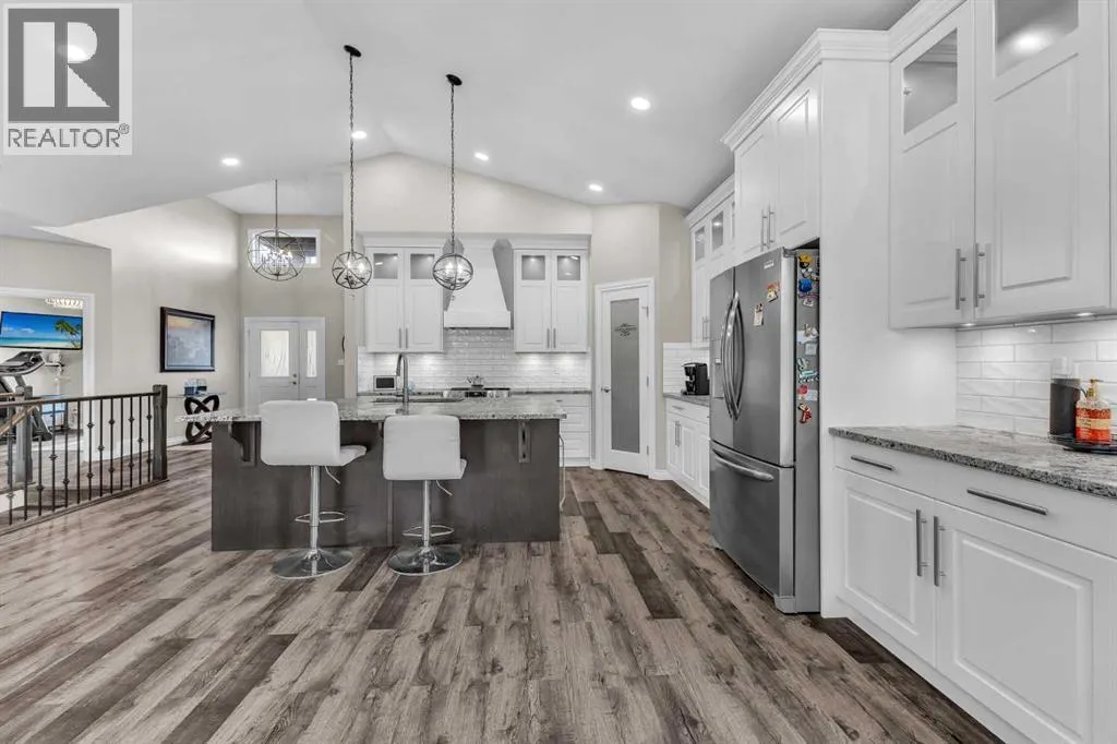 5052 Lakeshore Drive