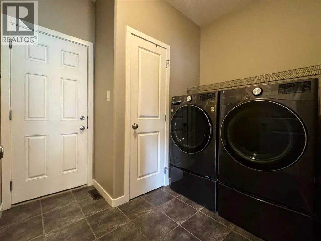 422 Lynx Terrace N