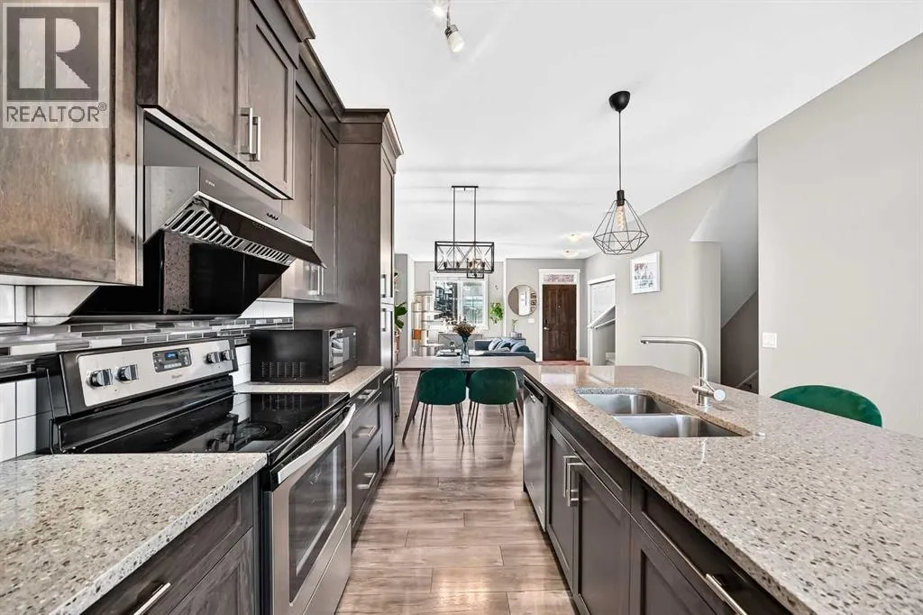 601 Evanston Manor NW