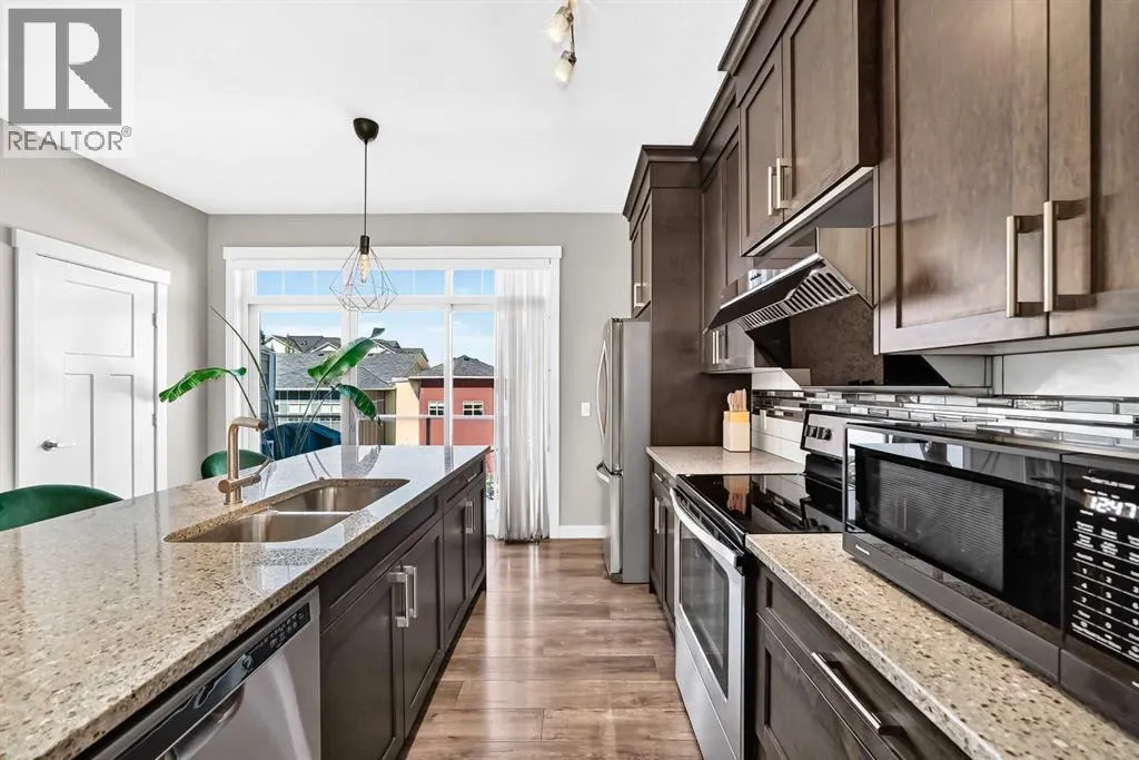 601 Evanston Manor NW