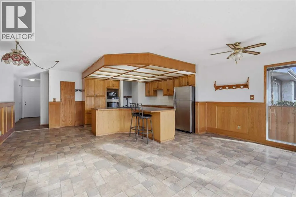 97 Neville Close