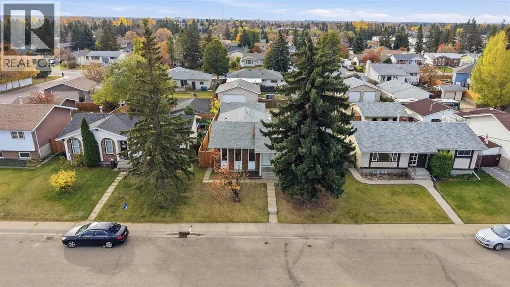 97 Neville Close