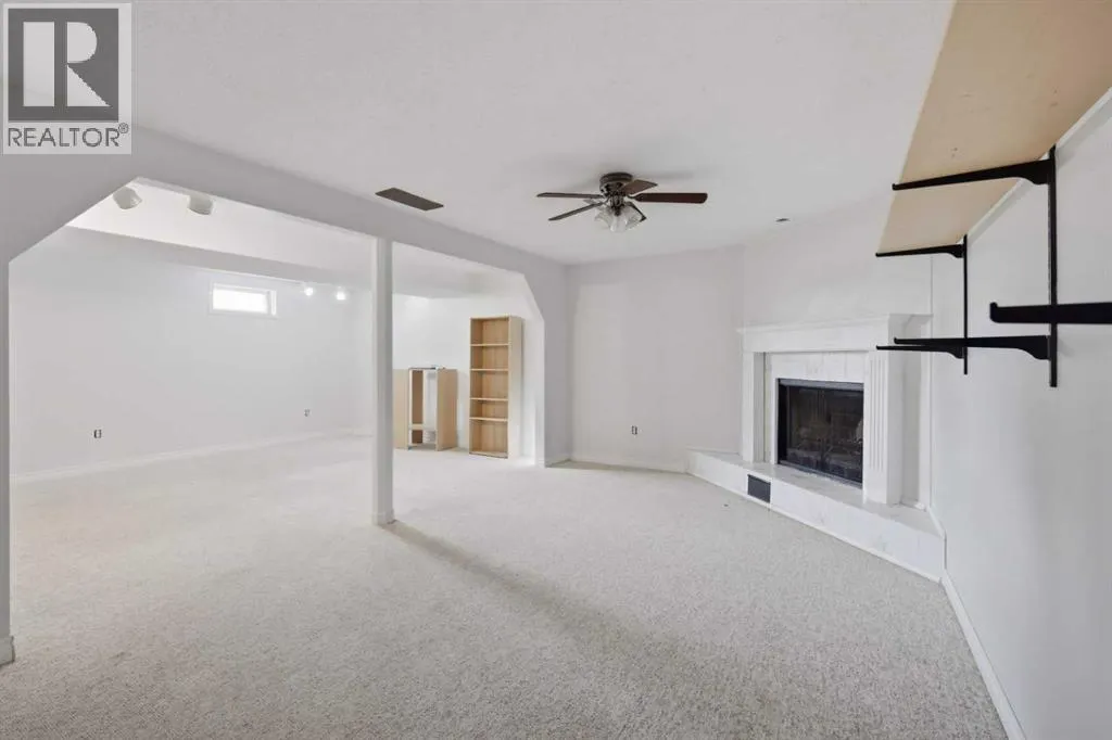 97 Neville Close
