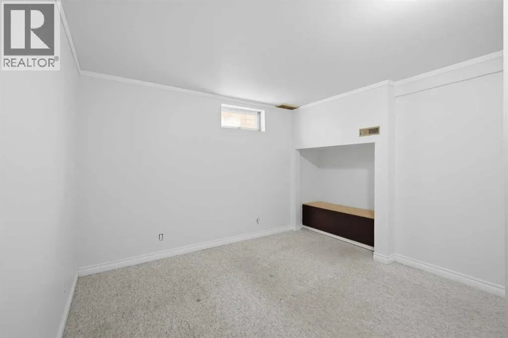 97 Neville Close