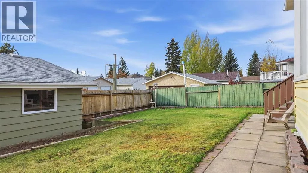 97 Neville Close