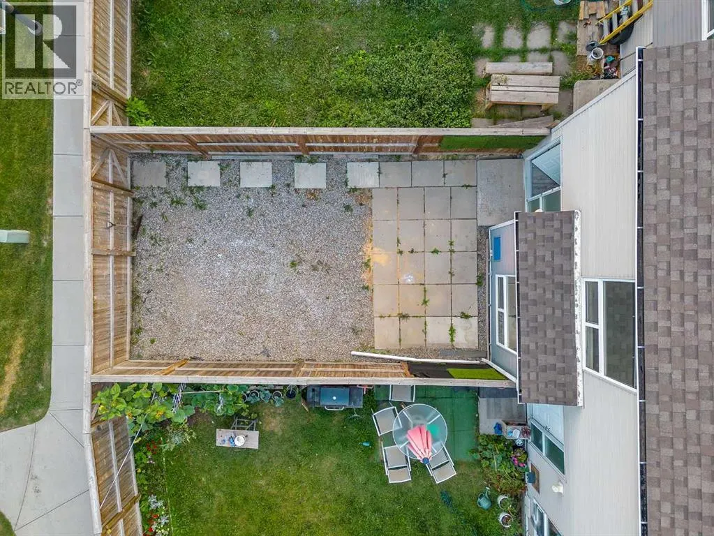 33, 5425 Pensacola Crescent SE