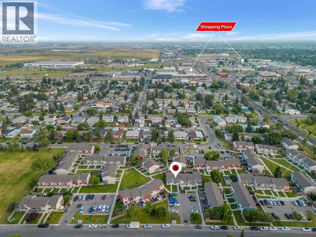 33, 5425 Pensacola Crescent SE