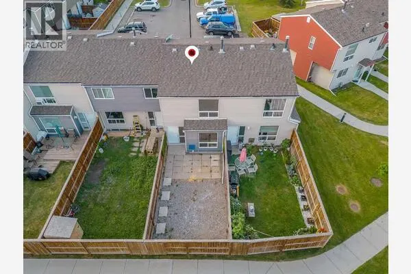 33, 5425 Pensacola Crescent SE