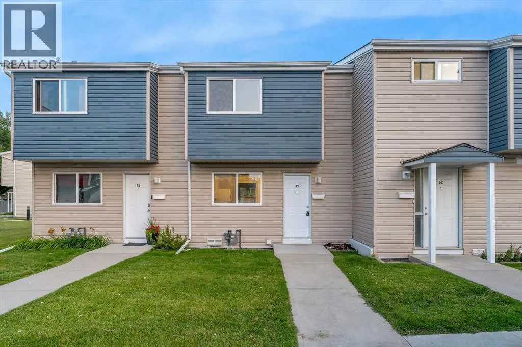 33, 5425 Pensacola Crescent SE
