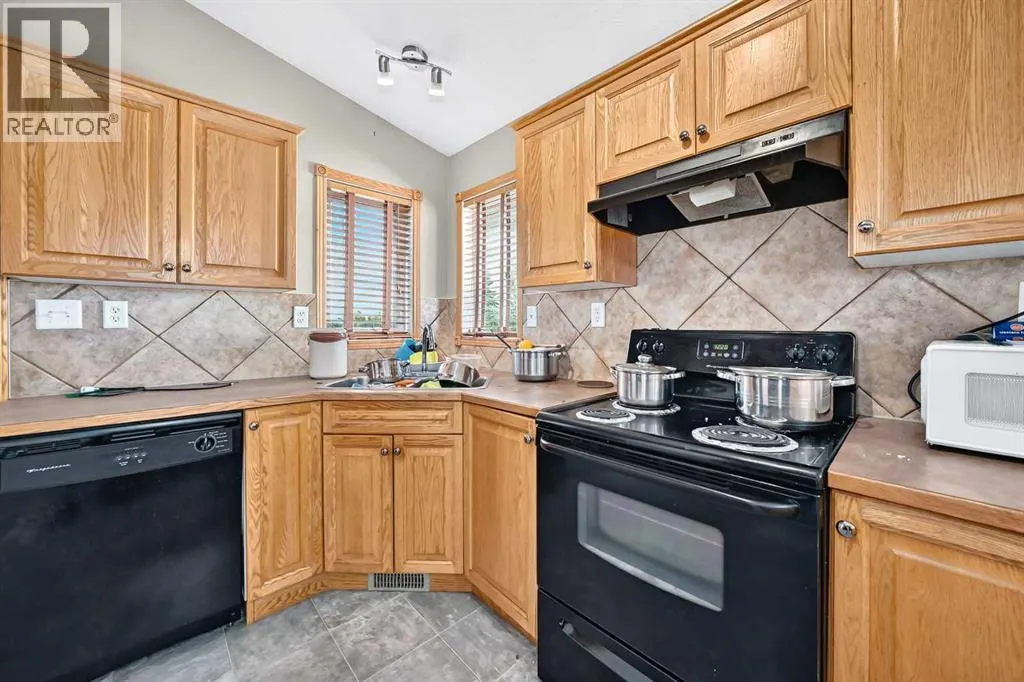 116 Iverson Close