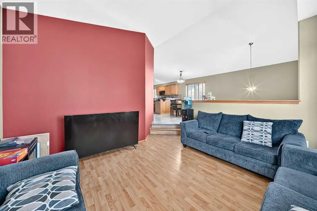116 Iverson Close