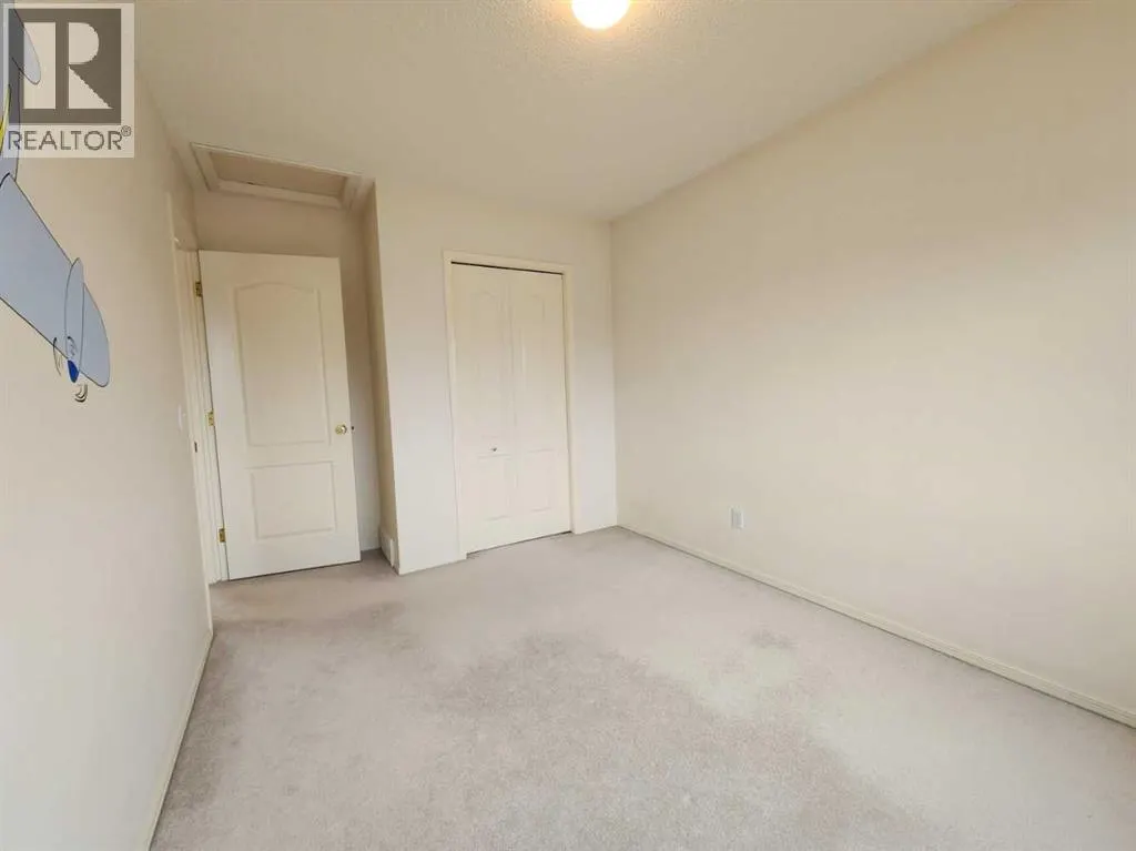 102 Somervale Green SW