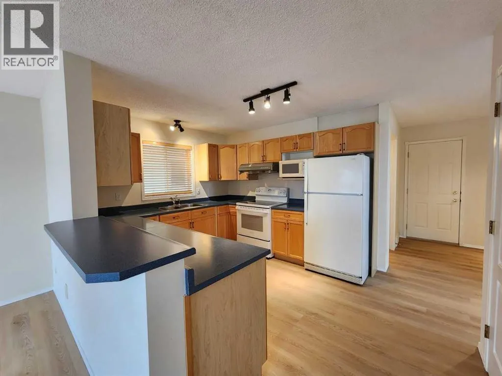 102 Somervale Green SW
