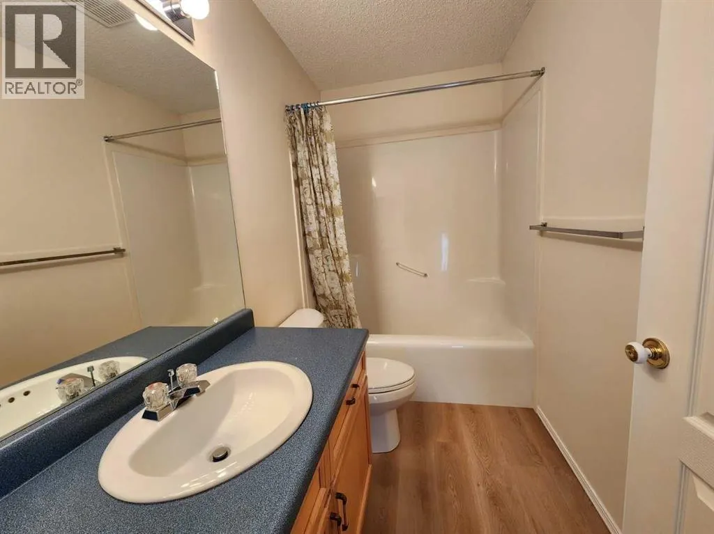 102 Somervale Green SW